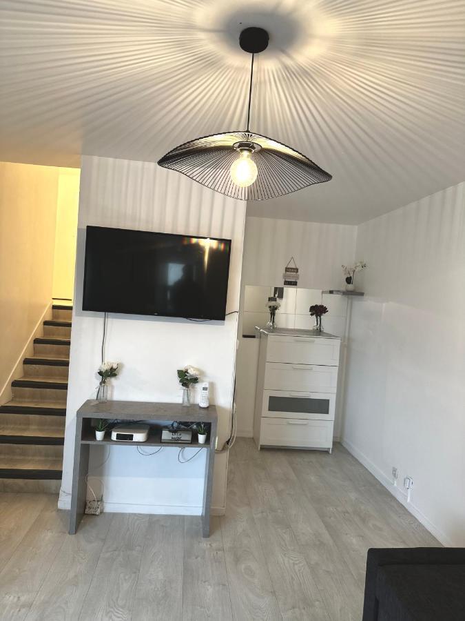 נואזי-לה-גראן Jolie Appartement Duplex 2 Min Gare-Disney Et Paris 15 Min מראה חיצוני תמונה